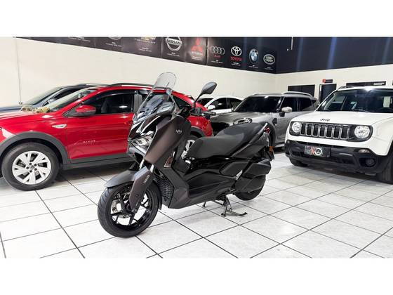 YAMAHA XMAX 300 CONNECTED ABS 